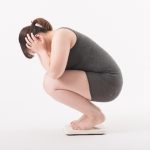 間違ったダイエットで髪も痩せる？怖い萎縮毛の脱毛とは