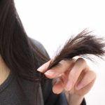 毛髪の強度はどのくらい？パーマやヘアダイで弱くなるの？